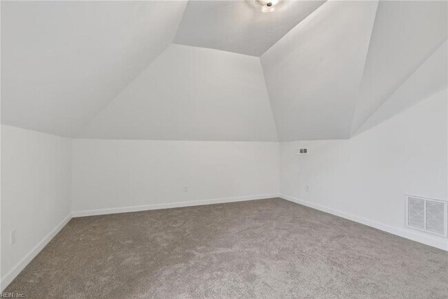 Building Photo - 7125 Grayfalcon Dr