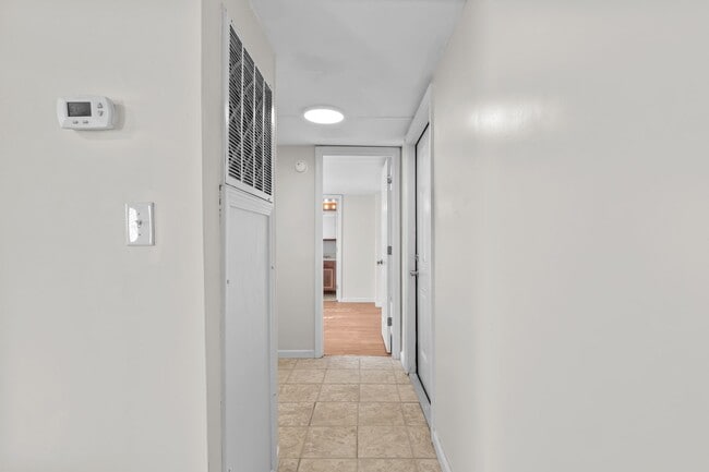 Building Photo - 119 Starwood Cir