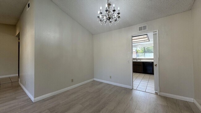 Building Photo - 148 Carmody St