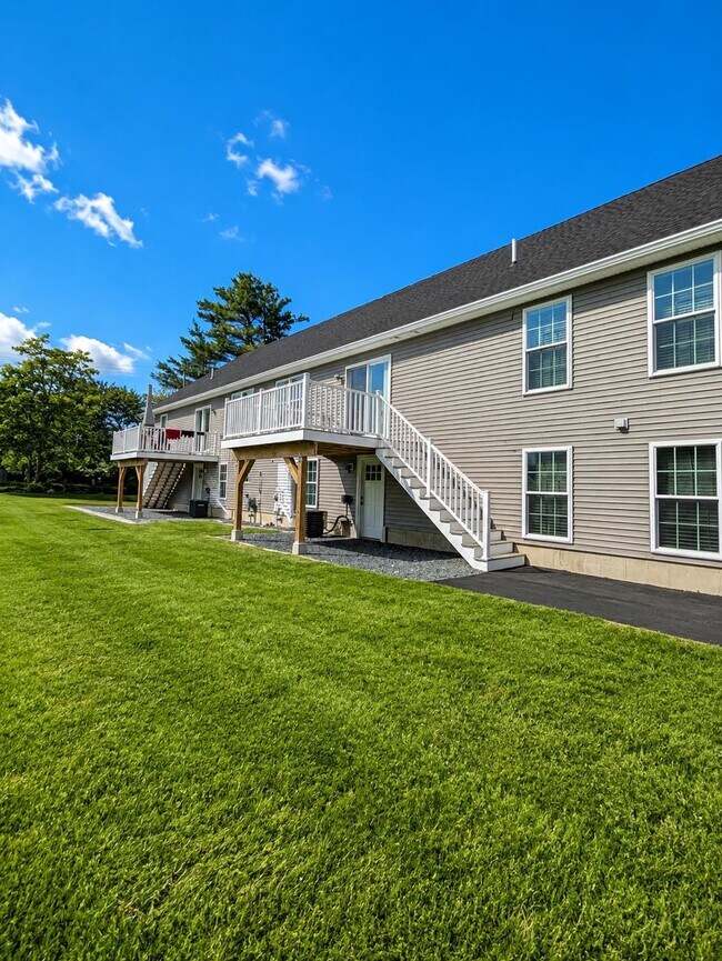 Building Photo - 63 Pelham Rd
