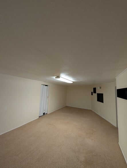 Building Photo - 37 Toponce Dr