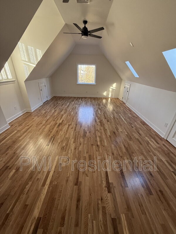 Building Photo - 15900 Beach Rd