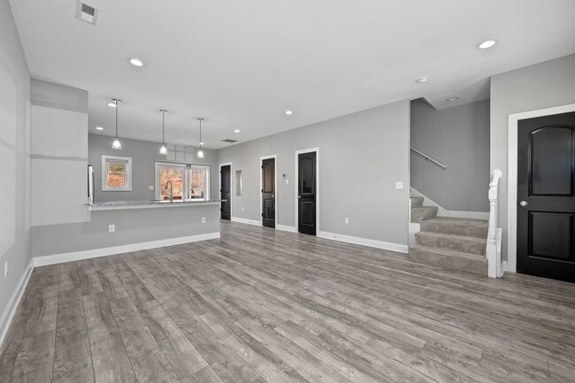 Building Photo - 3 Bedroom Townhome in Campbell County