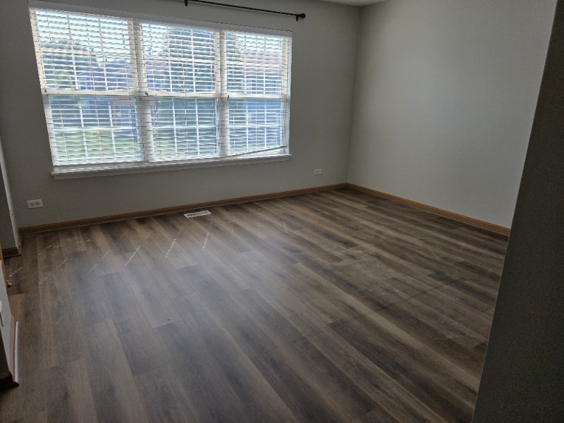 Building Photo - 2410 Oneida Ln