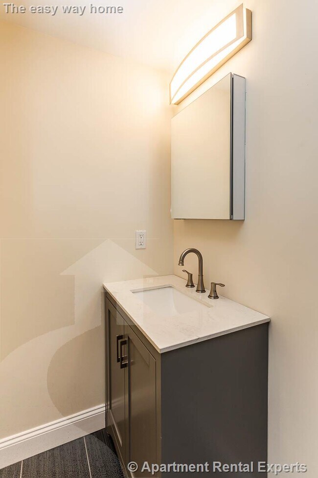 Building Photo - 478 Fulton St