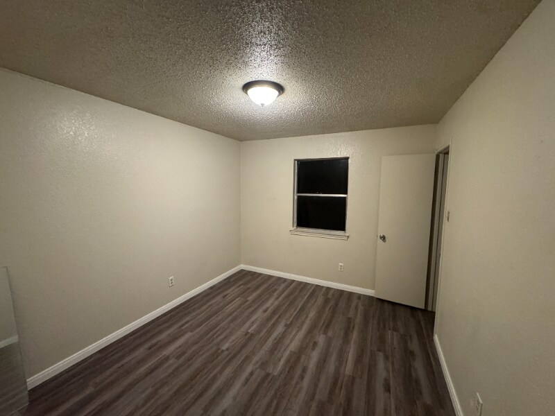 Building Photo - 301 Erby Ave