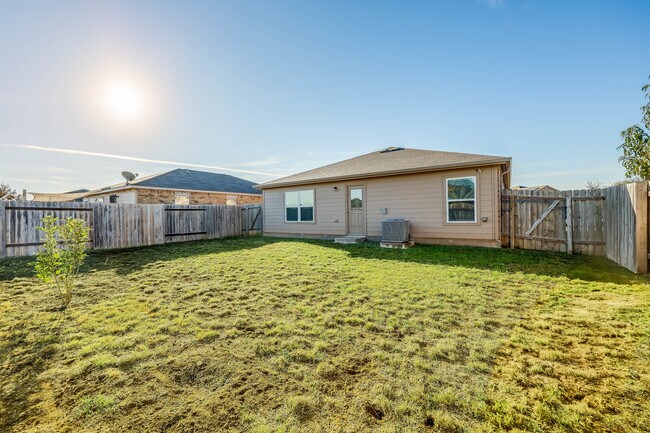 Building Photo - 113 Independence Ave