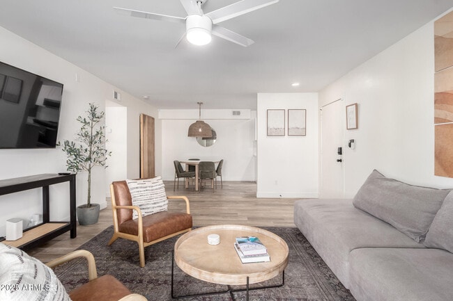 Building Photo - 6480 N 82nd St