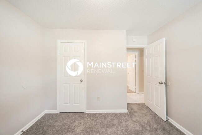 Building Photo - 3 Bedroom Pet-Friendly Home in Memphis, TN with Main Street Renewal