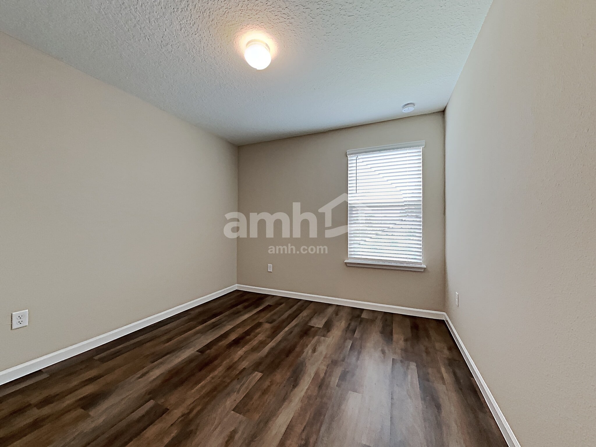 Building Photo - 132 Edge Park Trl