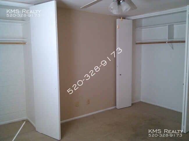 Building Photo - 2525 N Alvernon Way