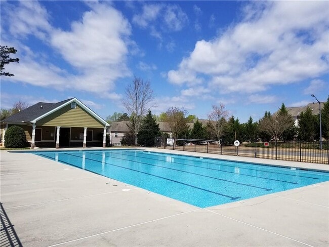Building Photo - 609 Oakside Pl