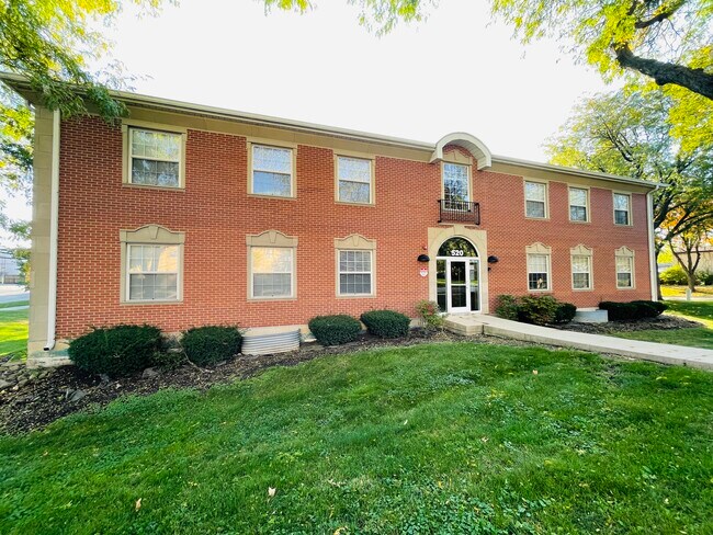 Primary Photo - 520 Pershing Ave