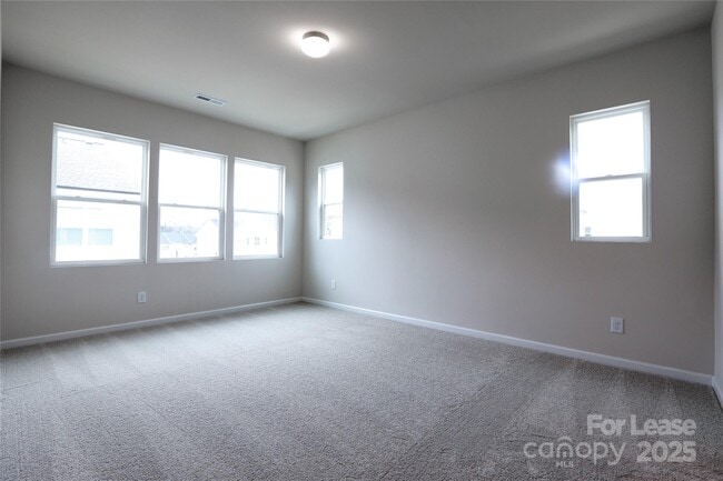 Building Photo - 526 Myrick Aly