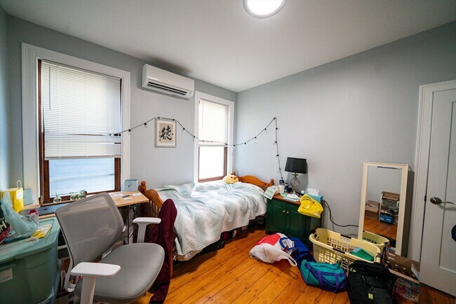 Building Photo - 100 Calumet St