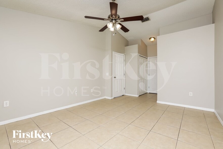 Building Photo - 6501 Viewpoint Ct