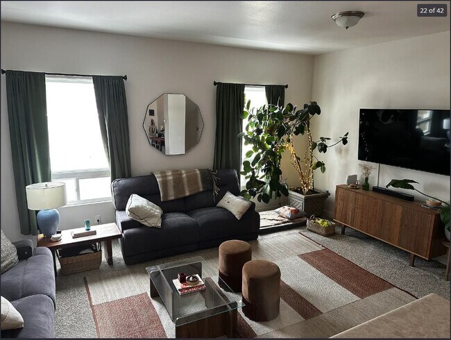 Building Photo - 4708 S Jordan Pkwy W