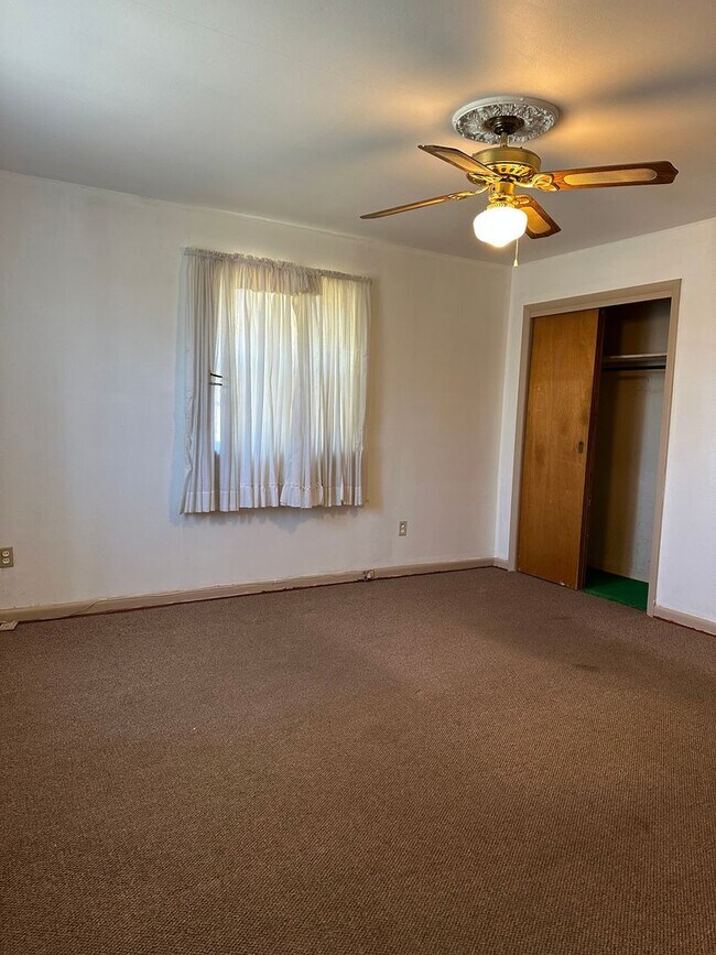 Building Photo - Contact Peggy at 501-676-1758