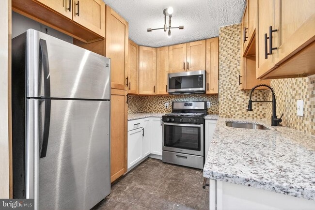 Building Photo - 16 S Van Dorn St