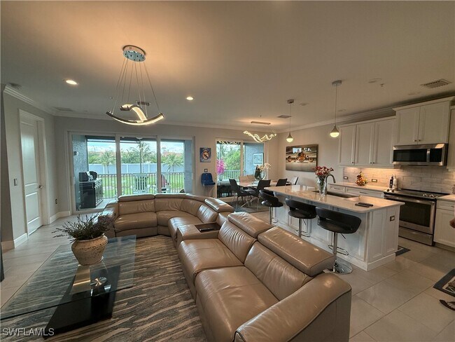 Building Photo - 2543 Seychelles Dr