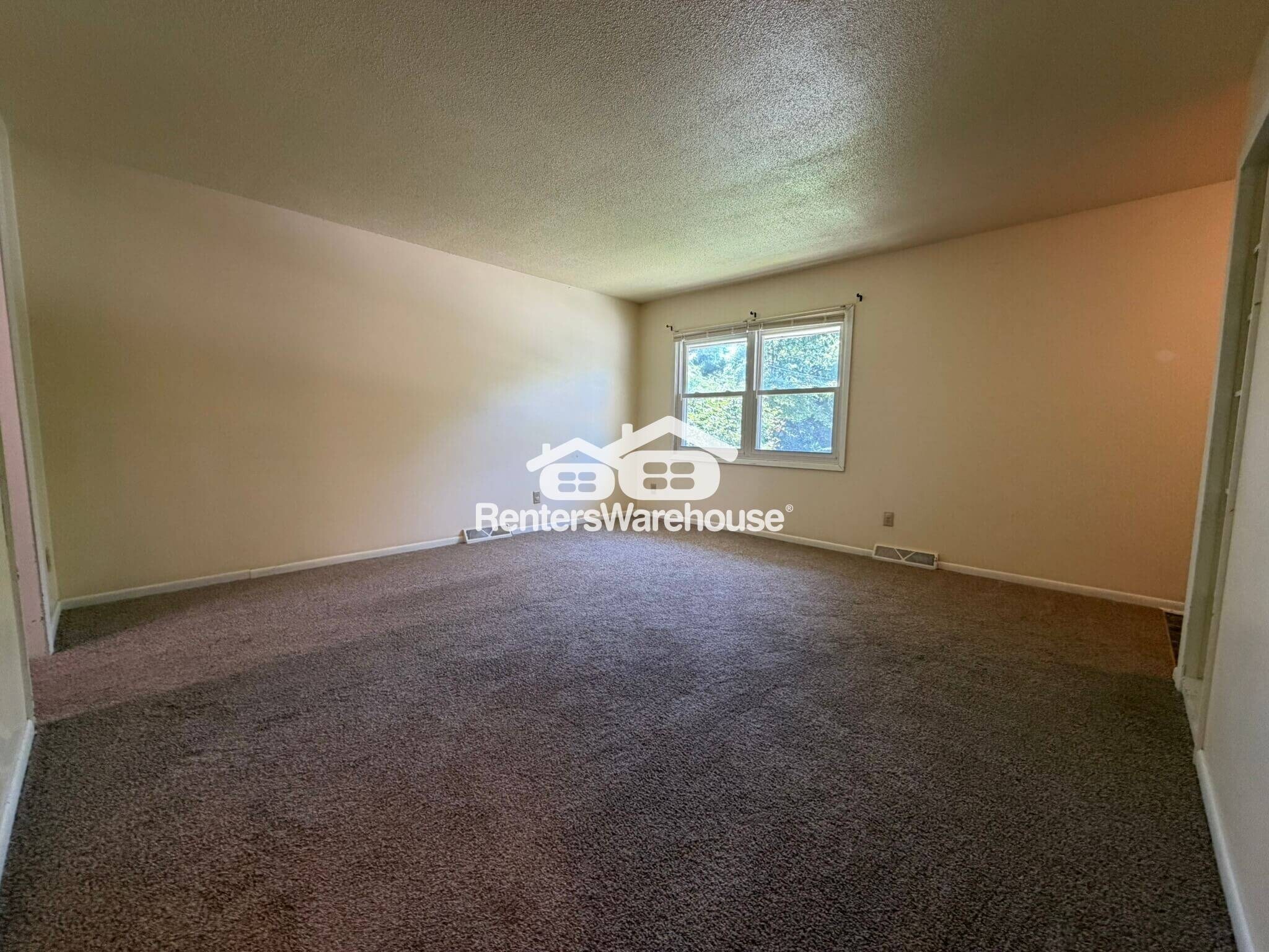 Building Photo - 1215 Cummins Pkwy