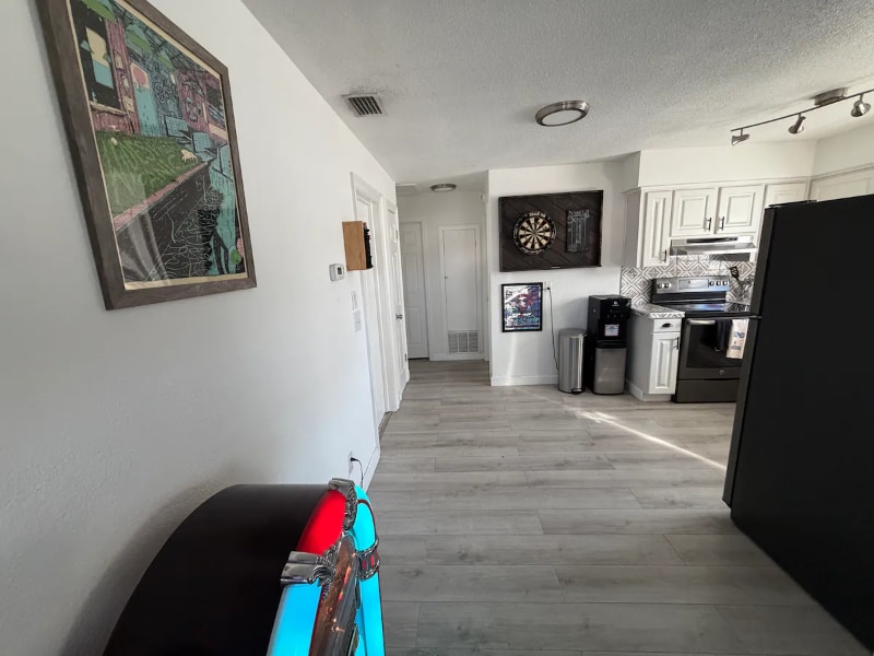 Building Photo - 5758 20th Ave N