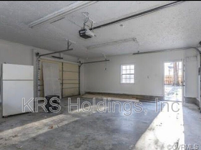 Building Photo - 10913 Drayton Rd