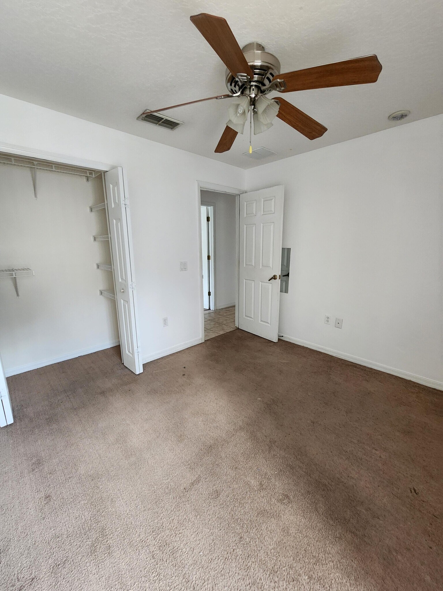 bedroom #2 - 1007 Deddington Pl