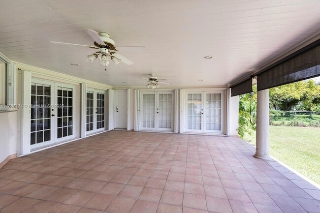 Building Photo - 161 SW 129th Ave