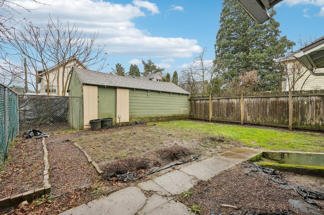 Building Photo - Charming 1-Bedroom Bungalow with a Gardene...