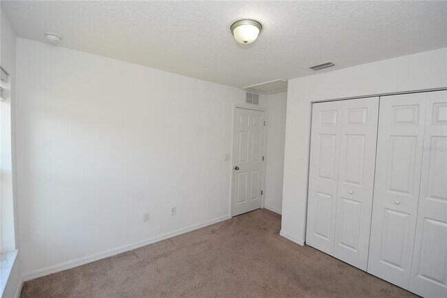 Building Photo - 31 Rosecroft Ln