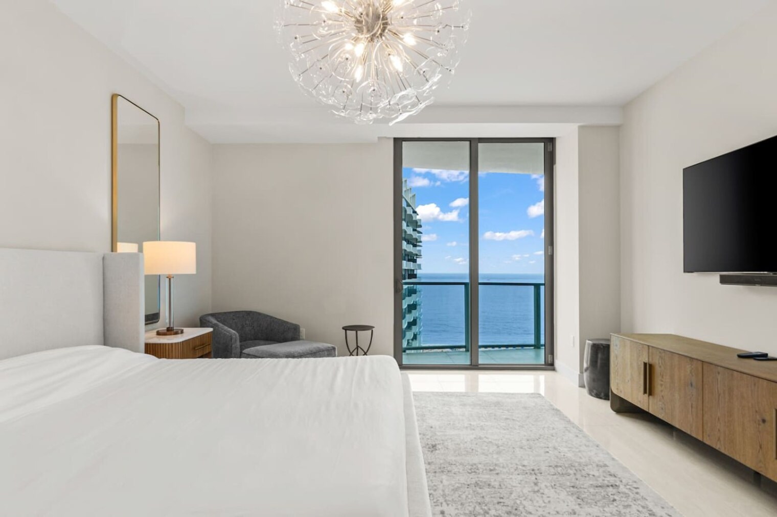 Building Photo - 3100 N Ocean Dr