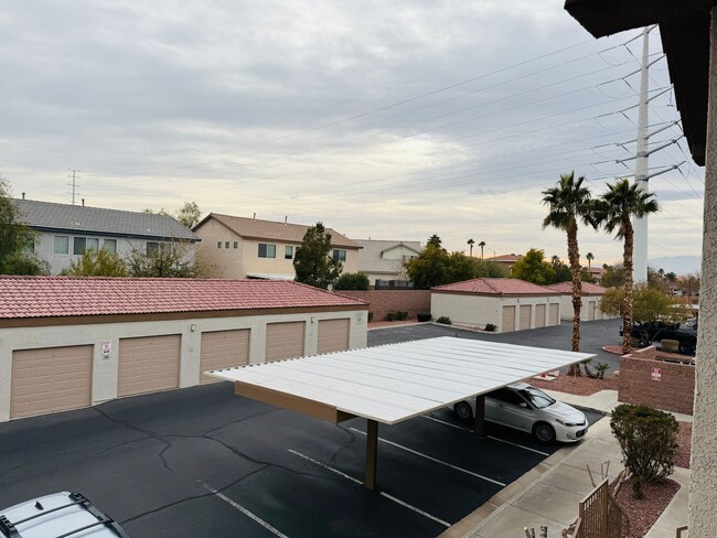 Building Photo - 3 bdrm, 2 bath Mission Hills Condo-Availab...
