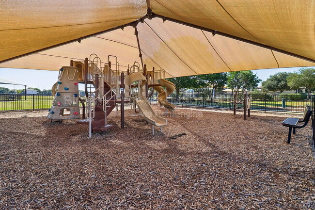 Building Photo - 9639 Shetland Park