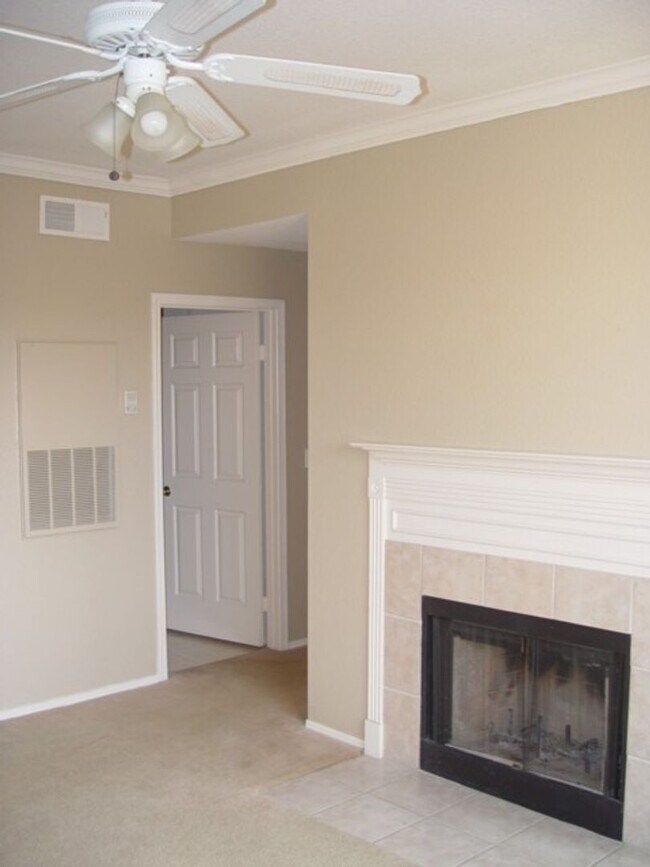 Building Photo - Move-In Ready 1BR in METRO WEST – Ask About Today’s Specials!