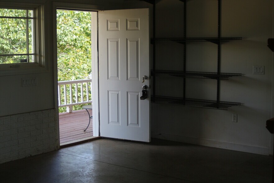 Garage - 14300 Coolville Ridge Rd