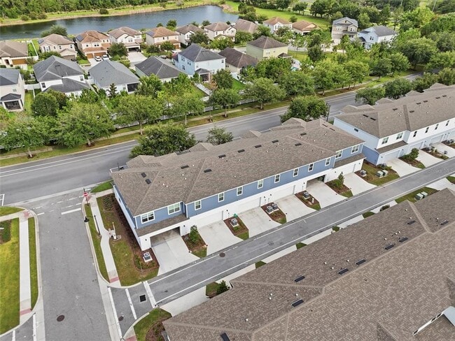 Building Photo - 6917 Five Oaks Dr