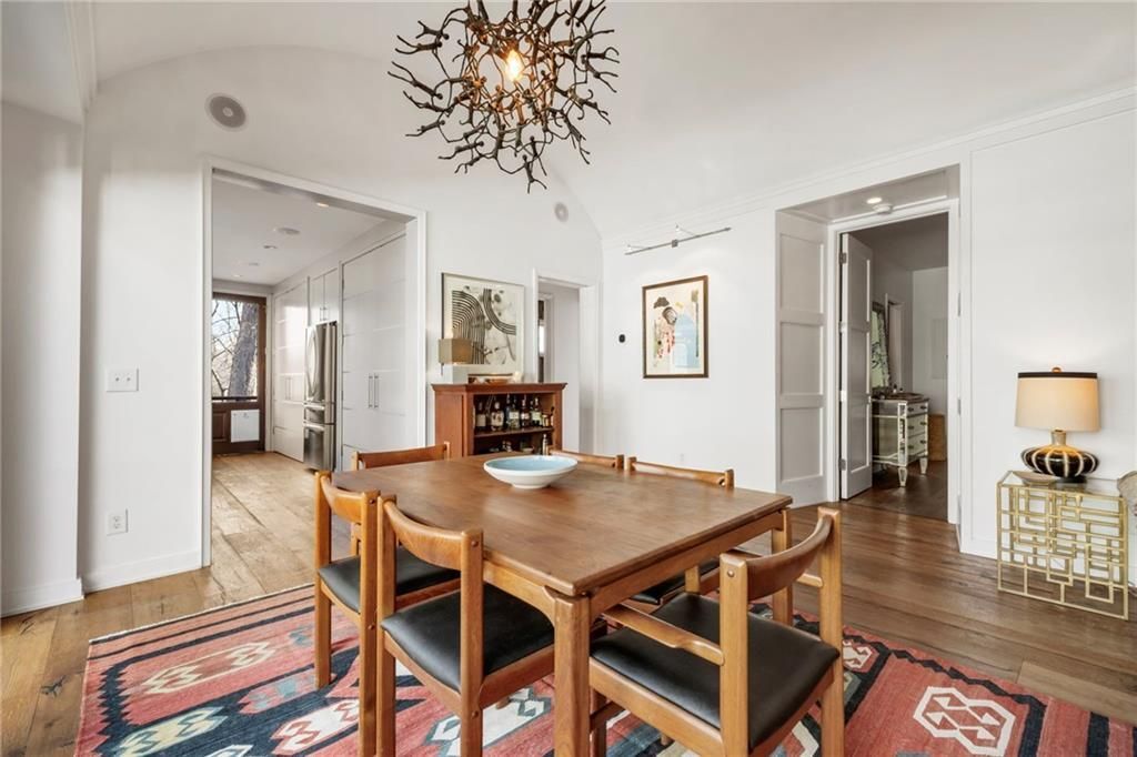 Building Photo - 212 Geneva St