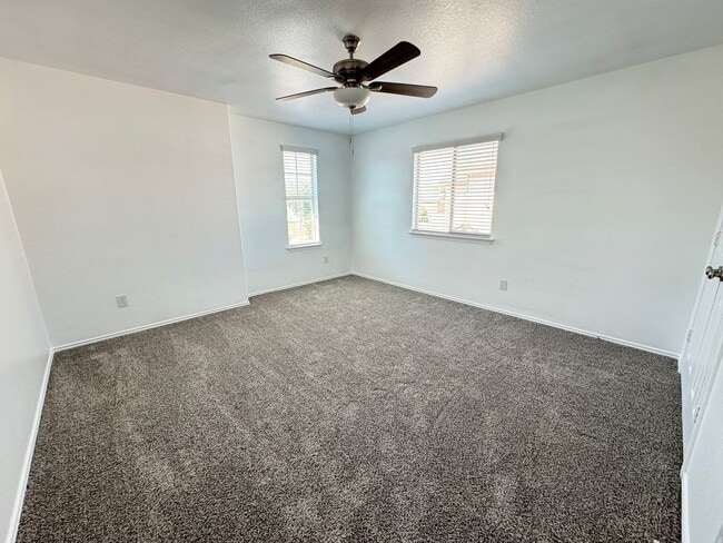 Building Photo - 6706 Golden Oak Ln