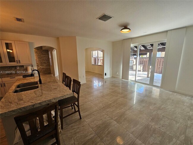 Building Photo - 11384 NW 84th Terrace