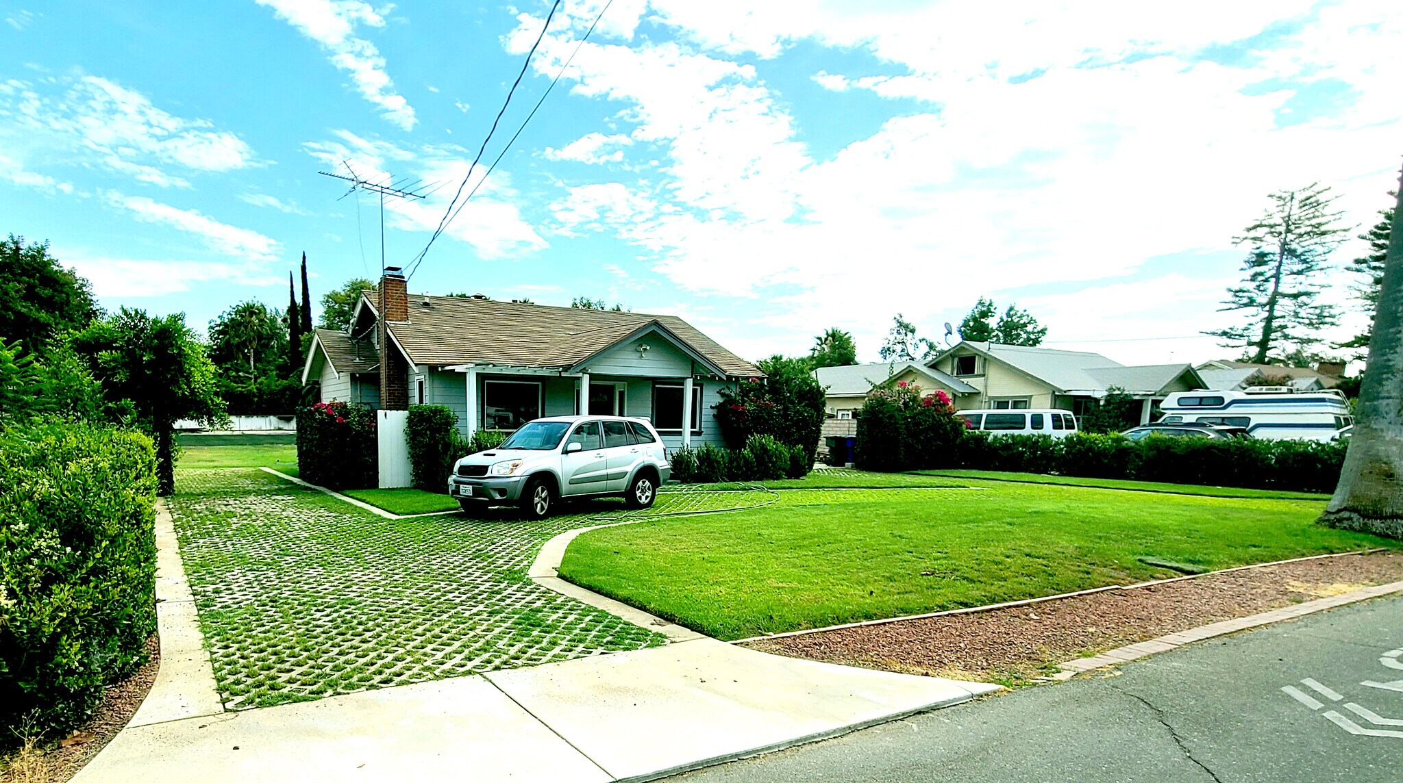 Building Photo - 4863 Rubidoux Ave