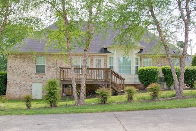 Building Photo - 100 Camden Ct N