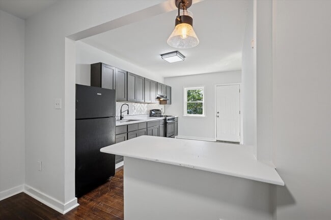 Building Photo - 5318 Kershaw St