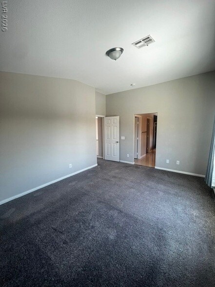 Building Photo - 9167 Short Horse Ct