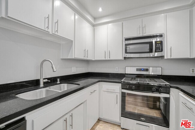 Building Photo - 8601 Falmouth Ave