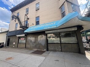 Building Photo - 101-24 Jamaica Ave