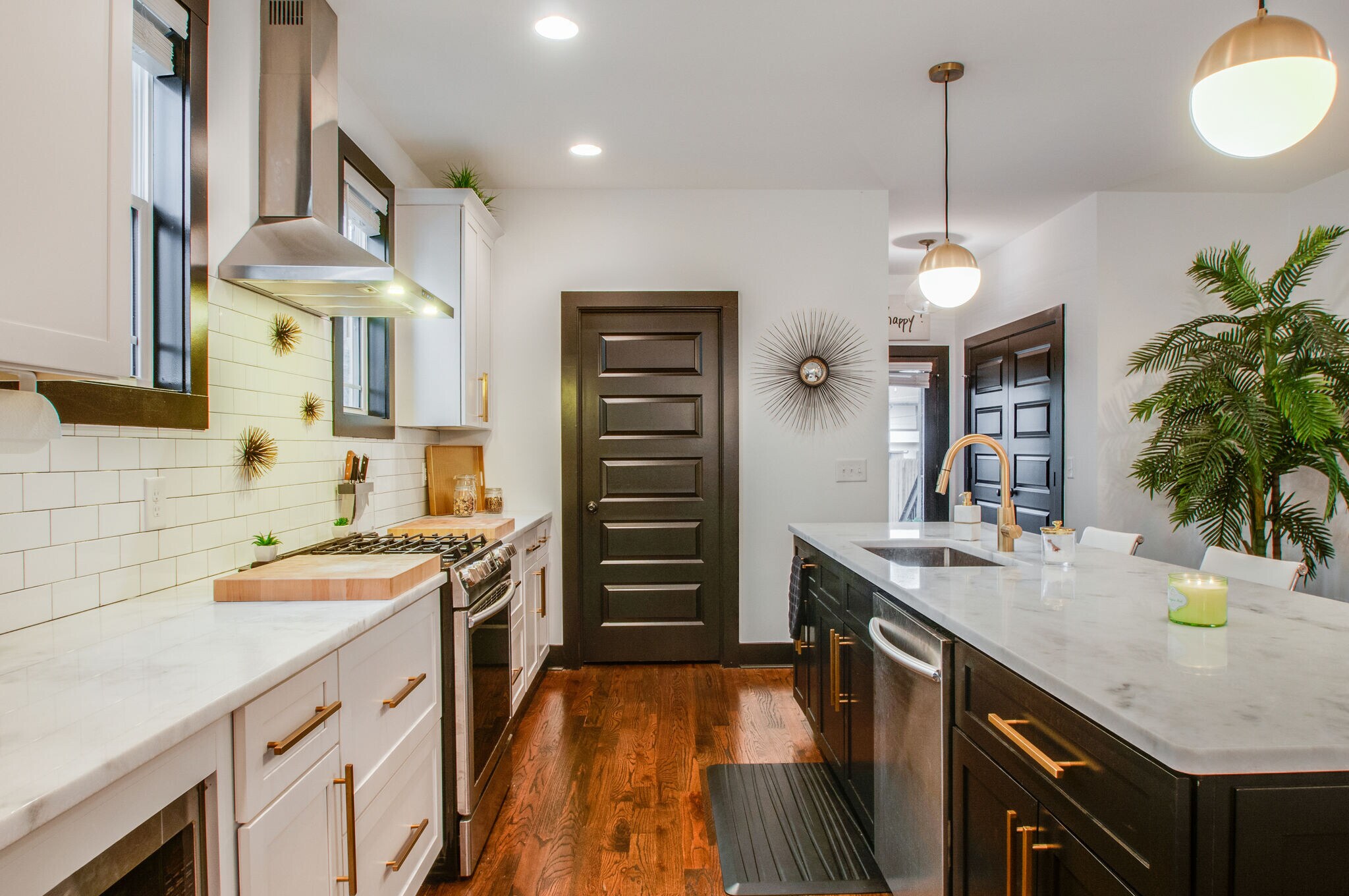 Building Photo - 2910 Davis Ave