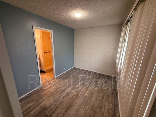Building Photo - 1099 Green St