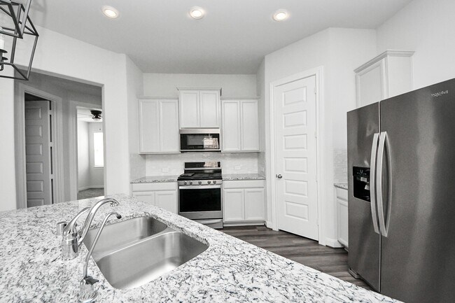 Building Photo - 8815 Arch Rock Dr