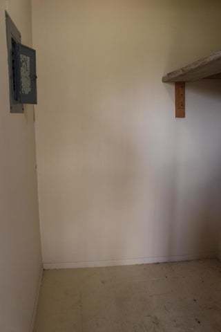 Building Photo - "Cozy 1-Bedroom Retreat in Panama City with Modern Comforts!"